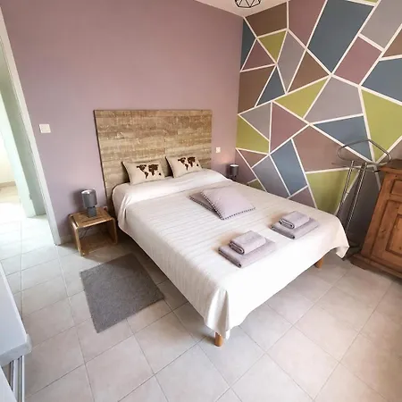 Les Tournesols, T2 Avec Balcon, Parking, Cité à 8 Min * Carcassonne