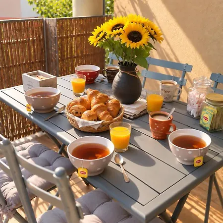 Les Tournesols, T2 Avec Balcon, Parking, Cité à 8 Min Appartement Carcassonne