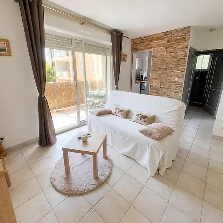Les Tournesols, T2 Avec Balcon, Parking, Cité à 8 Min Appartement *